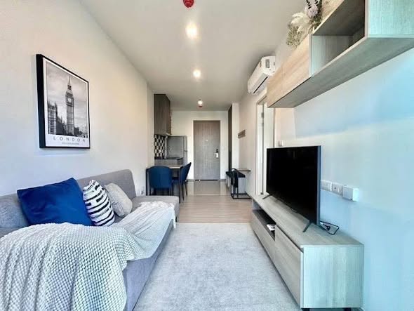 bedroom and living room of THE BASE Phetchaburi-Thonglor เดอะ เบส เพชรบุรี – ทองหล่อ