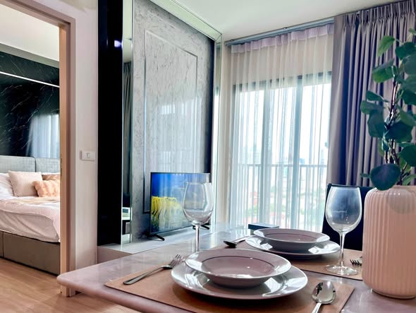 bedroom and room interior of THE BASE Phetchaburi-Thonglor เดอะ เบส เพชรบุรี – ทองหล่อ