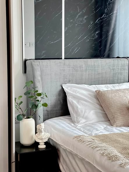 bedroom and room interior of THE BASE Phetchaburi-Thonglor เดอะ เบส เพชรบุรี – ทองหล่อ