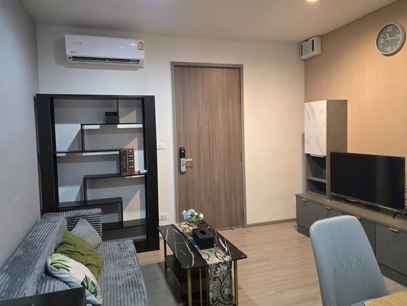 bedroom and room interior of THE BASE Phetchaburi-Thonglor เดอะ เบส เพชรบุรี – ทองหล่อ