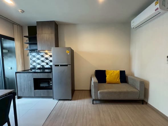 THE BASE Phetchaburi-Thonglor เดอะ เบส เพชรบุรี – ทองหล่อ
