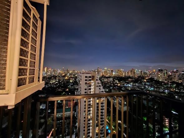 THE BASE Phetchaburi-Thonglor เดอะ เบส เพชรบุรี – ทองหล่อ