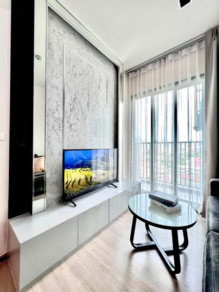 living room and room interior of THE BASE Phetchaburi-Thonglor เดอะ เบส เพชรบุรี – ทองหล่อ