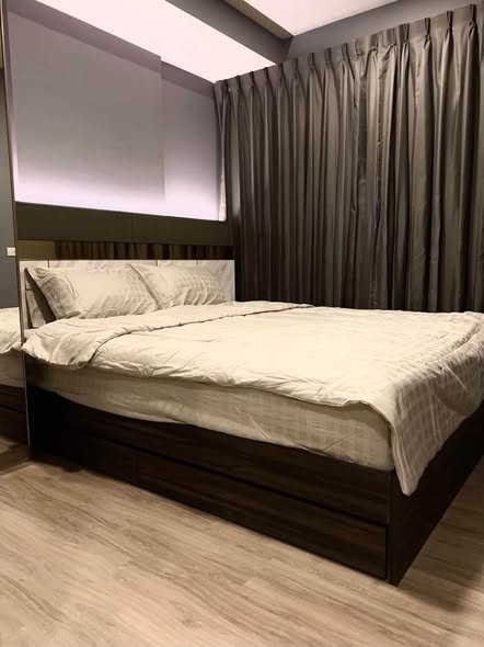 bedroom of THE BASE Sukhumvit 50