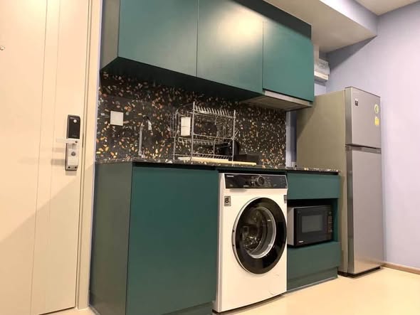 kitchen of THE BASE Sukhumvit 50