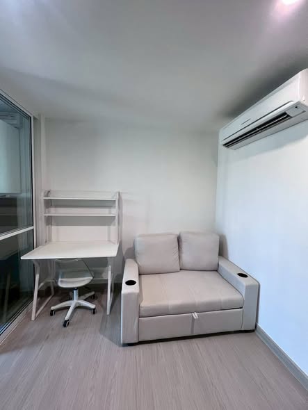 bedroom of THE BASE Sukhumvit 77