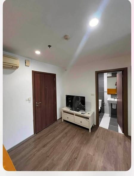 bedroom of THE BASE Sukhumvit 77