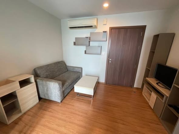 bedroom of THE BASE Sukhumvit 77