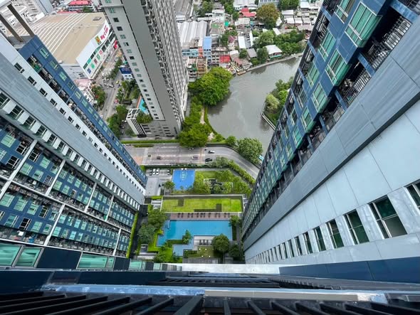 THE BASE Sukhumvit 77