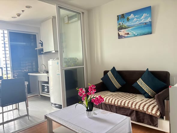 living room of THE BASE Sukhumvit 77