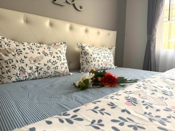 bedroom of THE CANALE condo by mobius