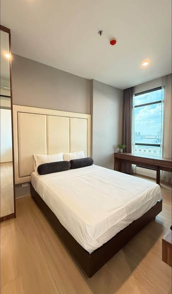 bedroom of The Capital Condo Ekkamai-Thong Lo