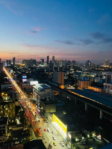 The Capital Condo Ekkamai-Thong Lo