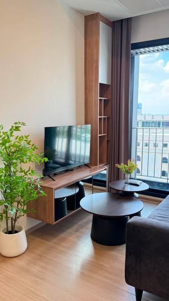 living room of The Capital Condo Ekkamai-Thong Lo