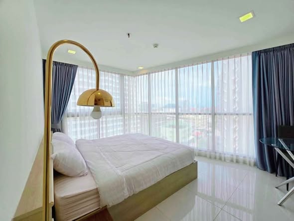bedroom of The Cloud