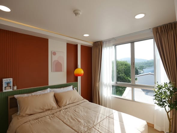 bedroom of The Clover