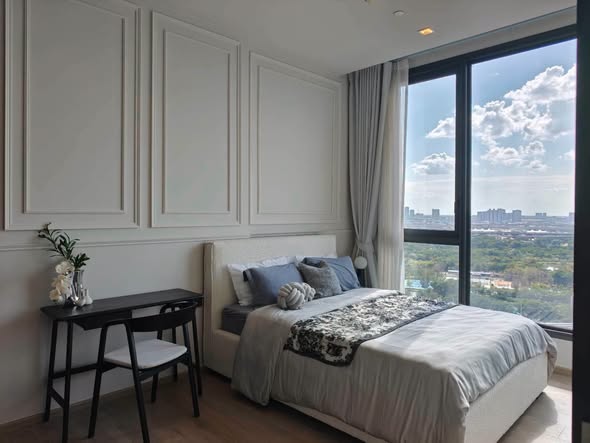 bedroom of The Crest Park Residences
