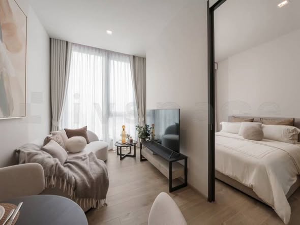 bedroom of The Crest Park Residences