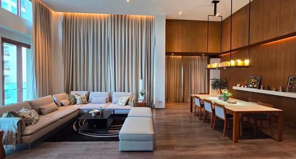 living room of The Crest Ruamrudee