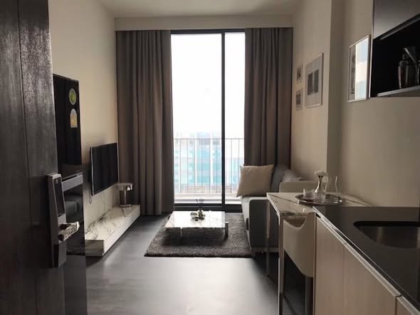 The Edge Sukhumvit 23