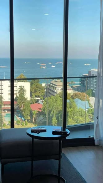 The Edge Sukhumvit 23