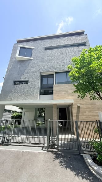 The Eight Chatuchak Ratchada Private Luxury Home