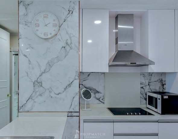 kitchen of THE EMPIRE PLACE SATHON