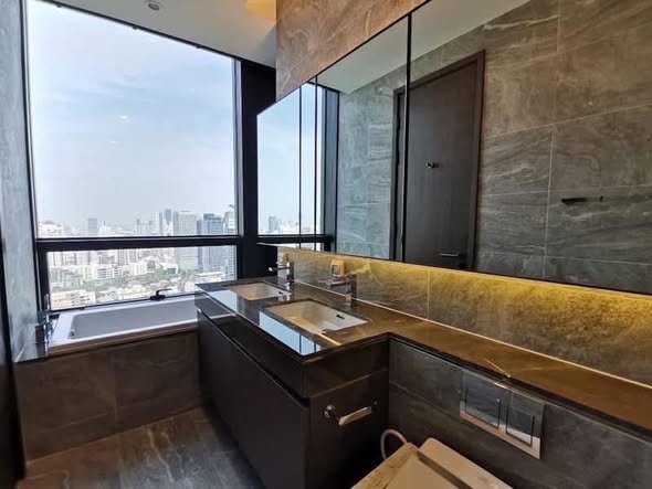 THE ESSE Sukhumvit 36