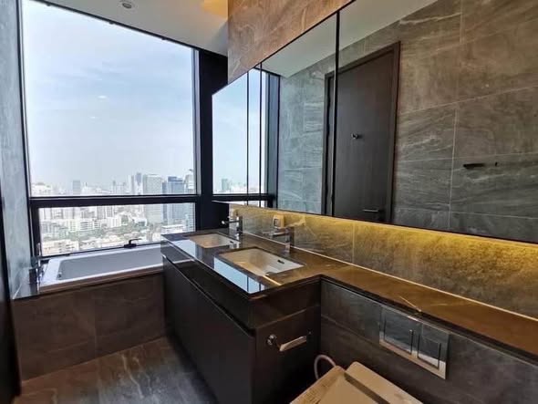 THE ESSE Sukhumvit 36