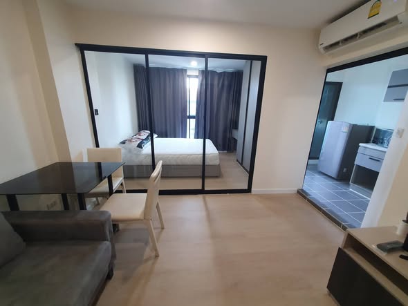 bedroom and room interior of The Excel Groove