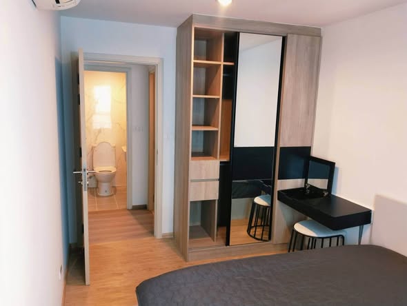 bedroom and room interior of The Excel Hideaway Sukhumvit 50