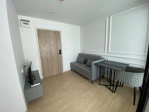 bedroom and room interior of The Excel Ratchada 18
