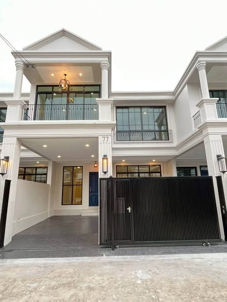 The Executive House ႁိူၼ်း