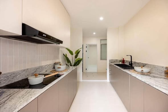 bathroom and kitchen of The Front HomeOffice