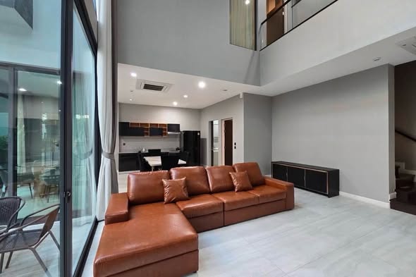 living room and room interior of The Gentry Phatthanakan 2 เดอะ เจนทริ พัฒนาการ 2