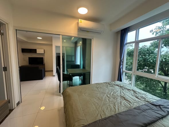 bedroom and room interior of The Green City 2 Condominium 绿城公寓2