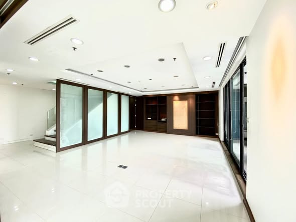 room interior of The ICON III ไอคอน 3