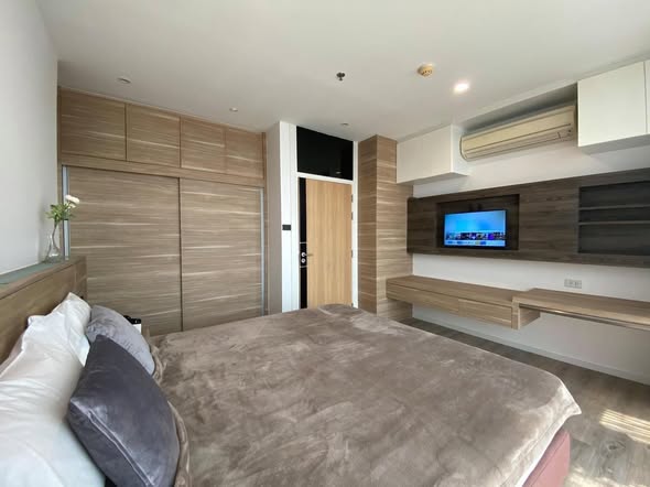 bedroom and room interior of The Issara Ladprao