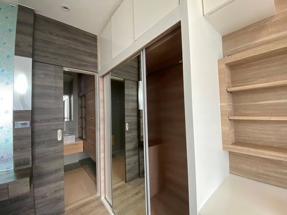 room interior of The Issara Ladprao