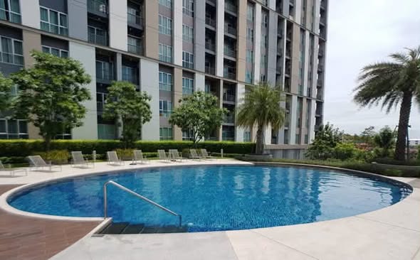 pool of The Key Cheangwattana