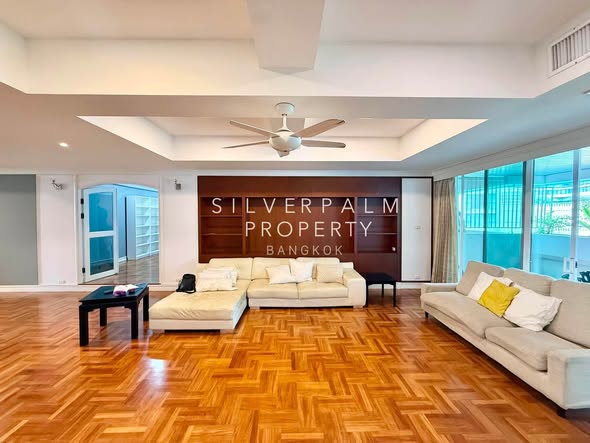 living room and room interior of The Key MRT Phetkasem 48