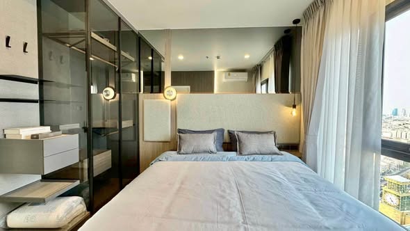 bedroom and room interior of The Key Rama 3
