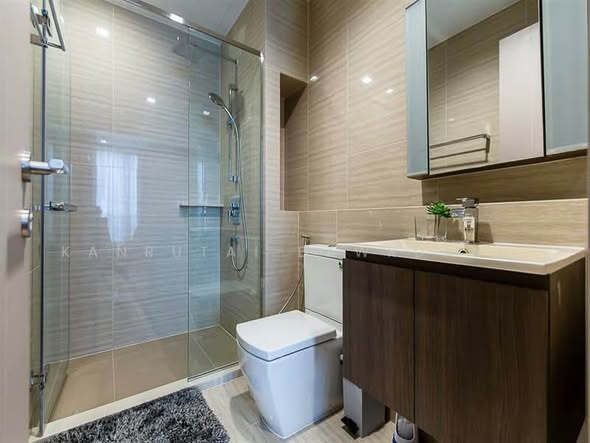 room interior and bathroom of THE LINE Asoke-Ratchada