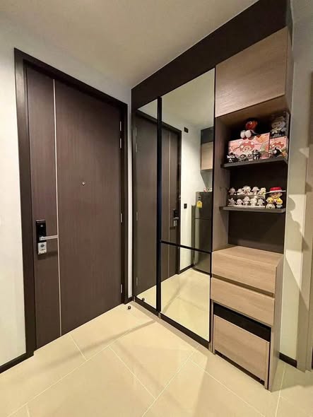 room interior and bathroom of THE LINE Asoke-Ratchada