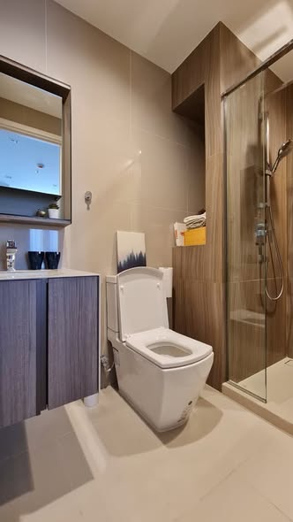 bathroom of THE LINE Phahon-Pradipat