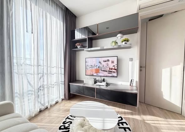 bedroom and living room of THE LINE Phahon-Pradipat