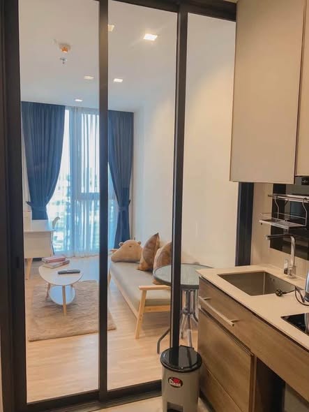 bedroom and room interior of THE LINE Phahon-Pradipat