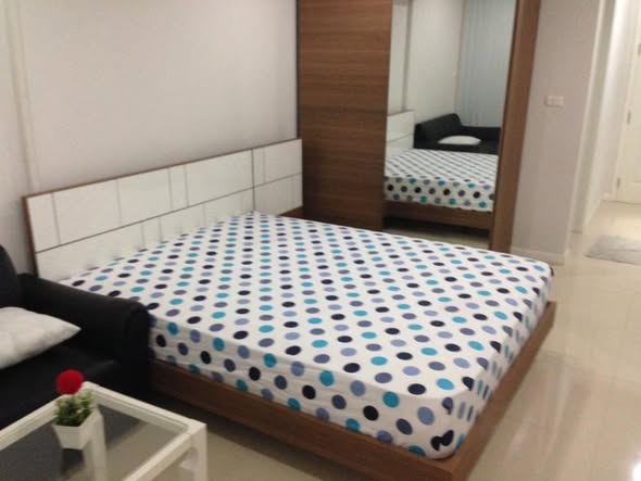 bedroom of The Link Sukhumvit 50