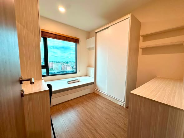 bedroom and room interior of The LIVIN Phetkasem