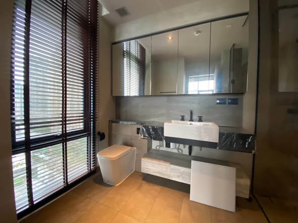 bathroom of The Lofts Asoke